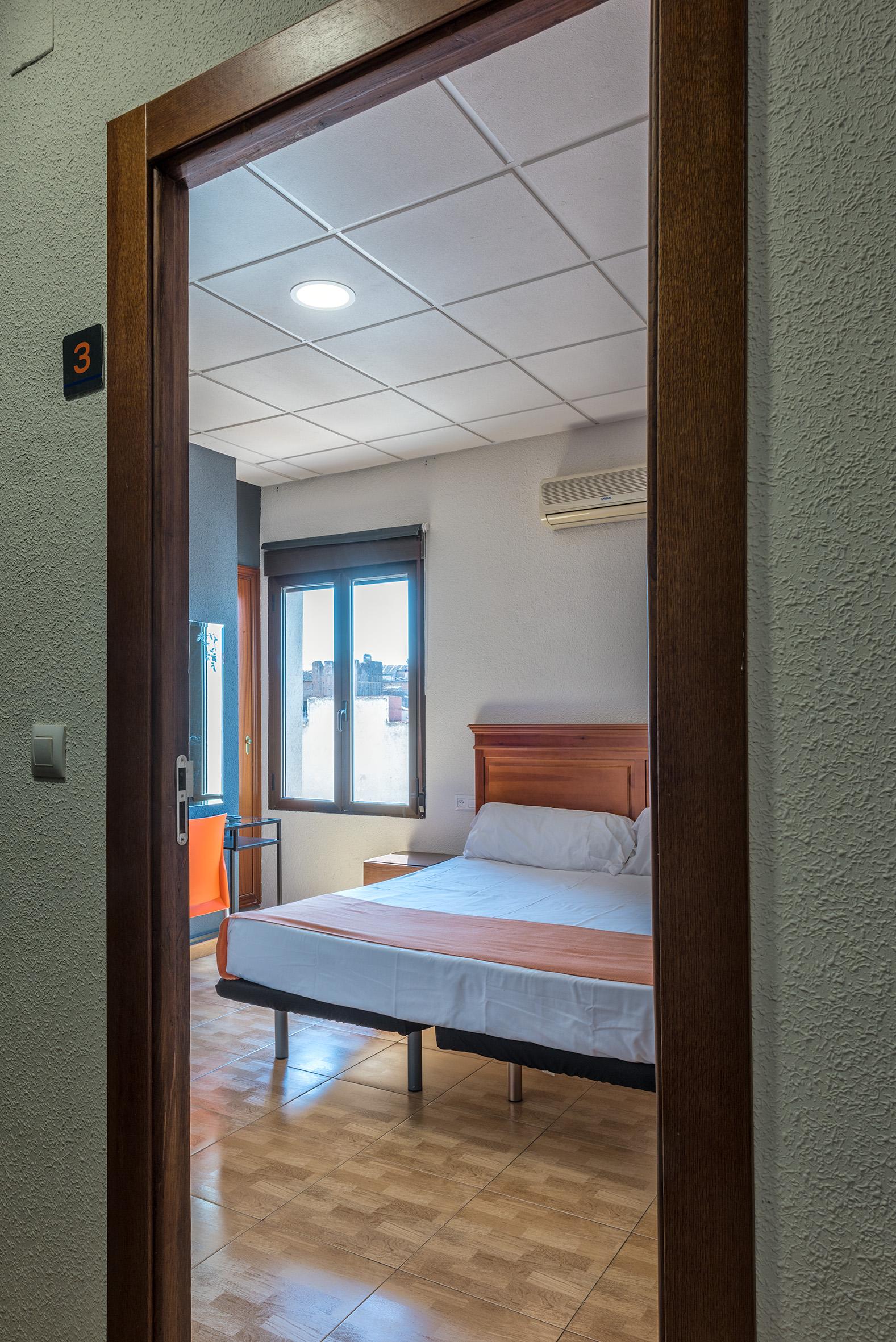 Kubik Hotel Caces Zewnętrze zdjęcie