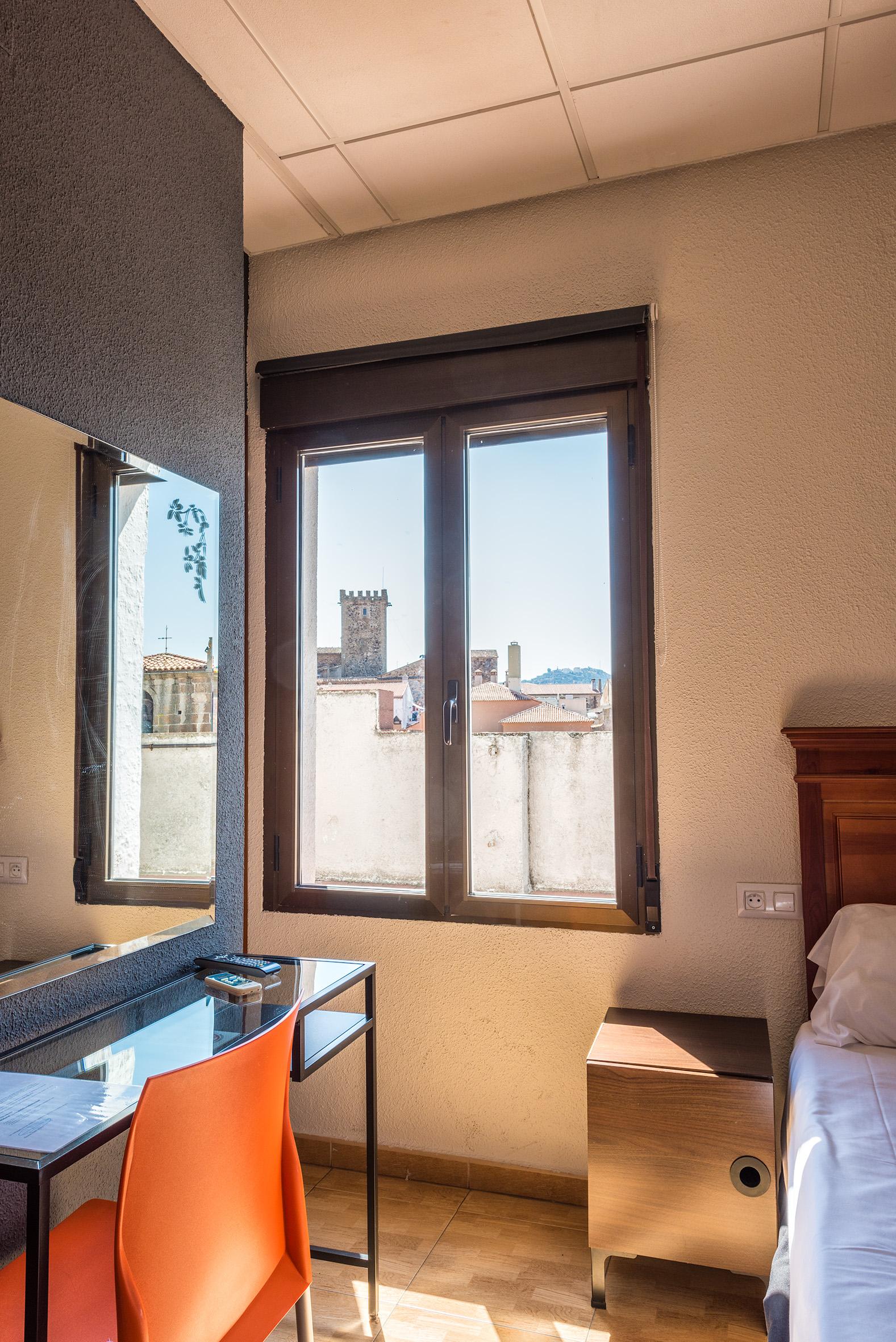 Kubik Hotel Caces Zewnętrze zdjęcie