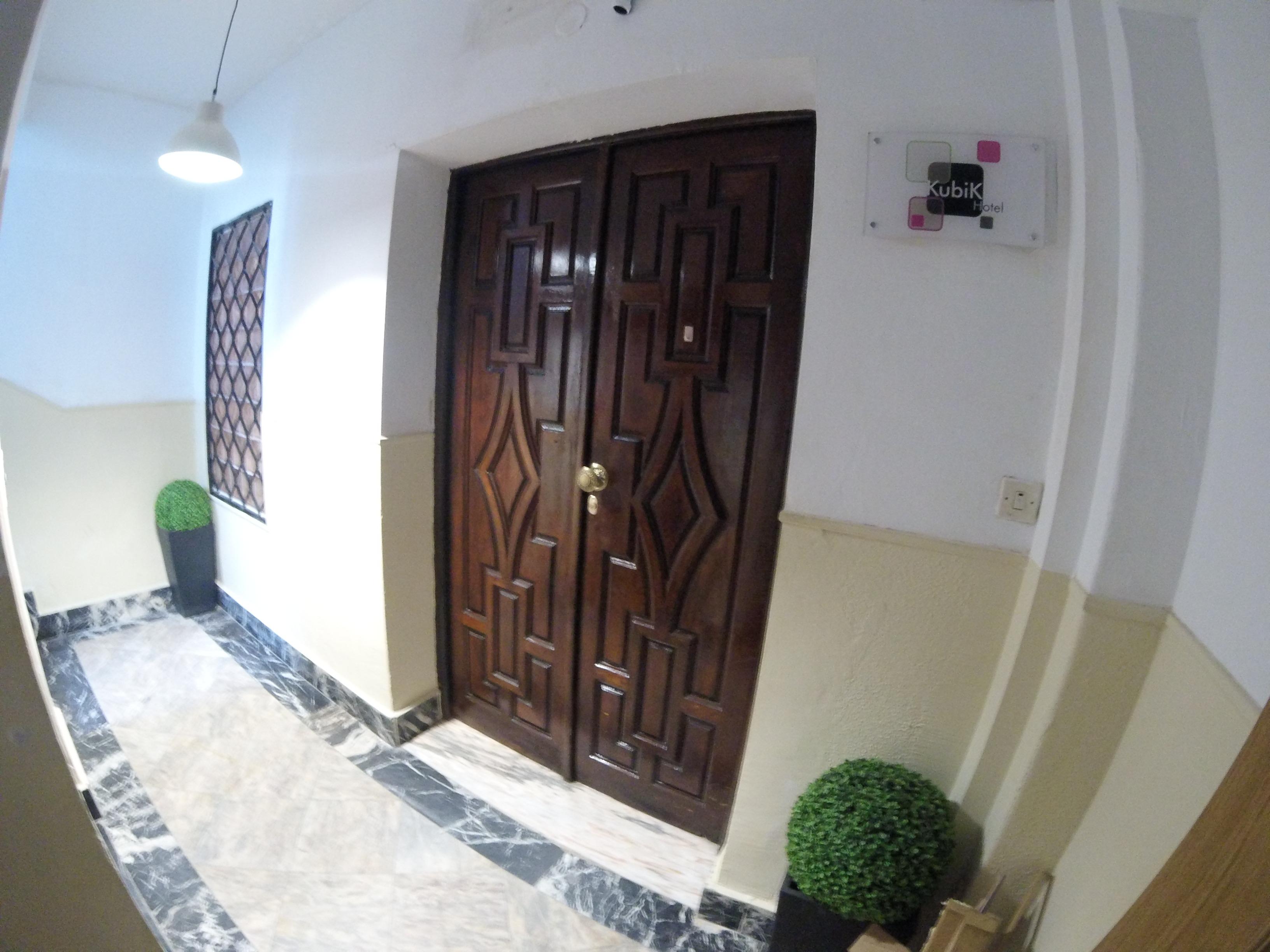 Kubik Hotel Caces Zewnętrze zdjęcie