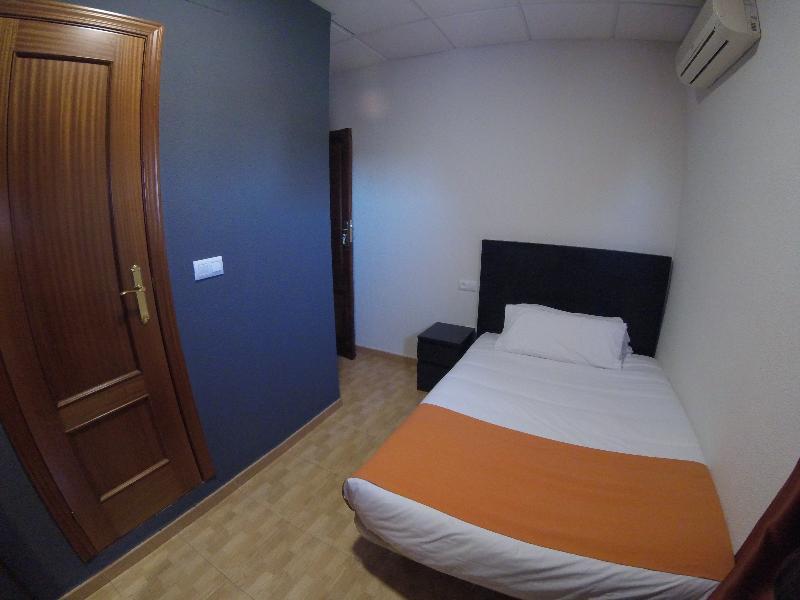 Kubik Hotel Caces Zewnętrze zdjęcie
