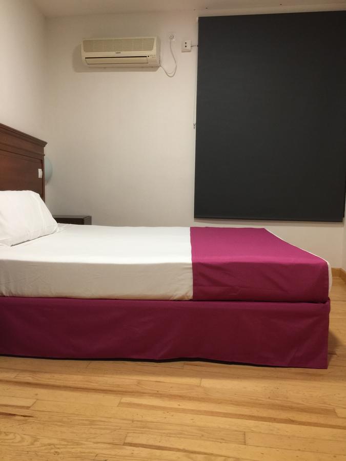 Kubik Hotel Caces Zewnętrze zdjęcie