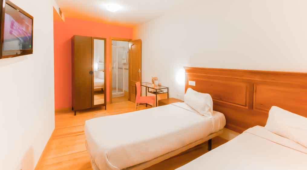 Kubik Hotel Caces Zewnętrze zdjęcie